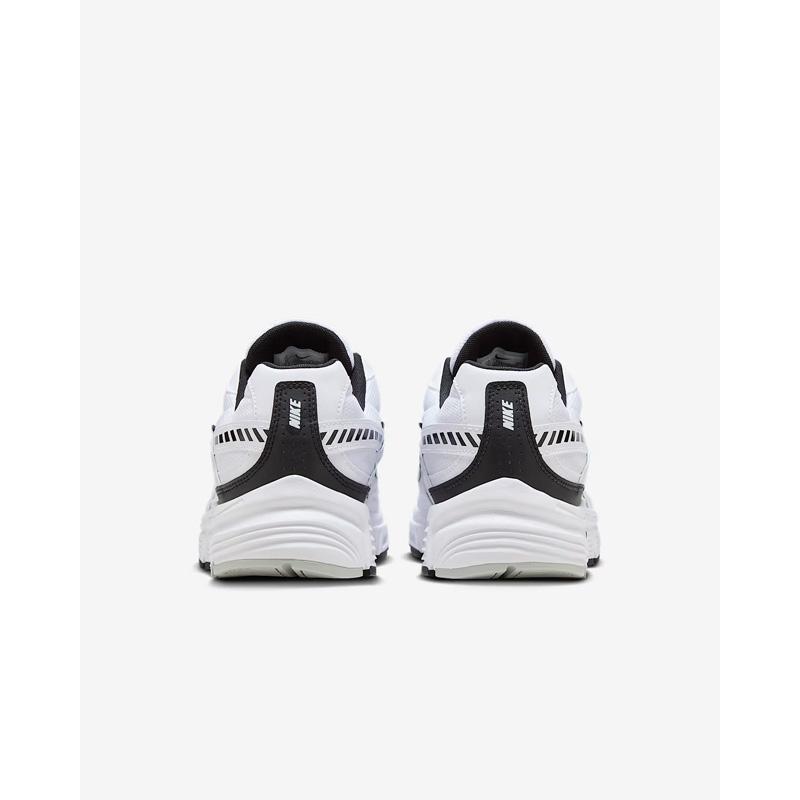 ナイキ スニーカー メンズ NIKE イニシエーター ローカット ランニングシューズ ジョギング ウォーキング 男性 スポーツシューズ 運動靴 スポーティ /394055-100の画像