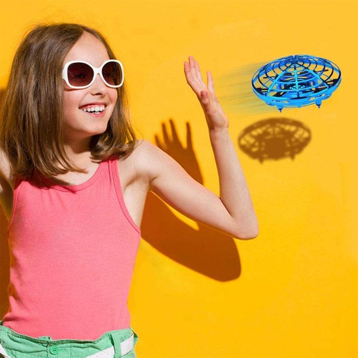 ドローン FLYING LIGHT UFO フライングライト 小型 トイドローン USB