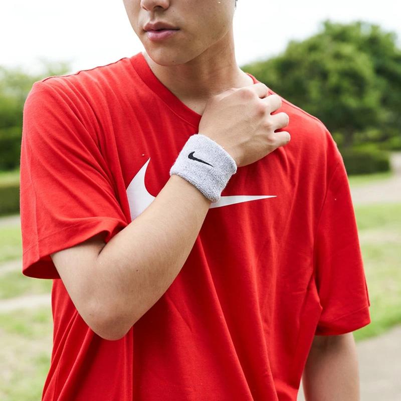 ☆週末価格☆【手首を守る、飛距離を伸ばすナイキリストバンド