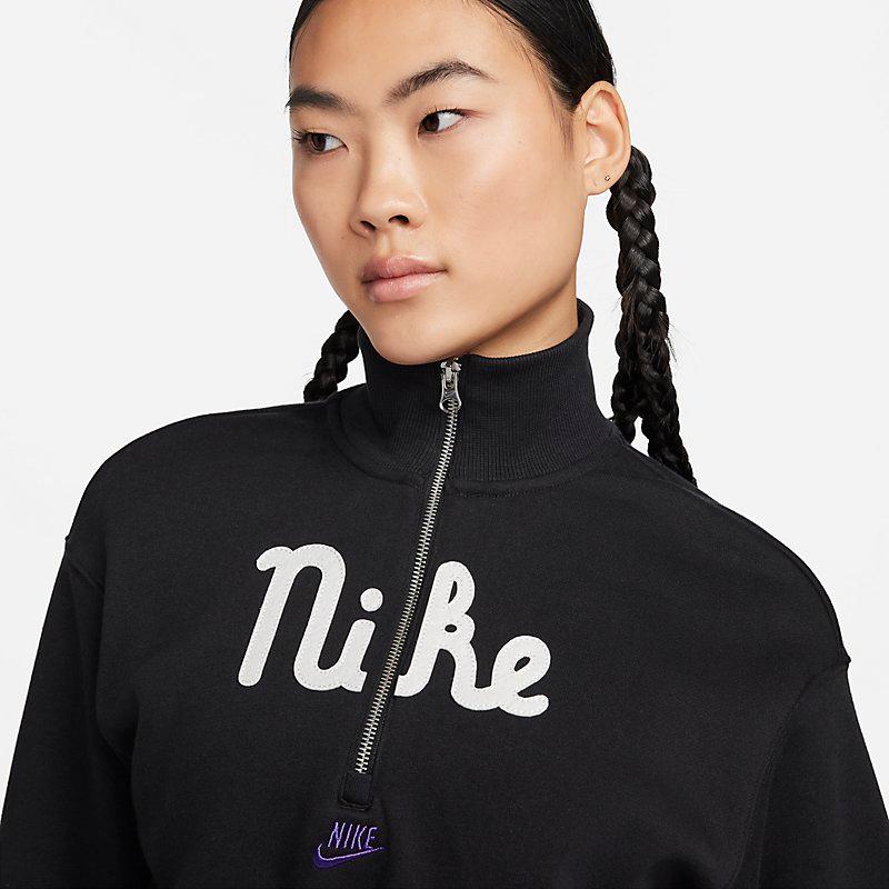 NIKE ナイキオーバーサイズ　トレーナー　ショート丈 裏起毛 ショート丈が可愛い】Nike ナイキ カットオフスウェット (Nike
