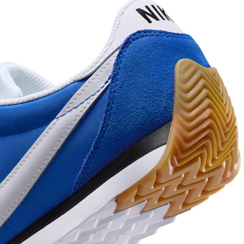 値下げしました⁉️NIKE AV4789-401 スニーカー売ります⁉️『新品の未使用』 NIKE（ナイキ） スニーカー レディース パシフィック HM4771 300 細身