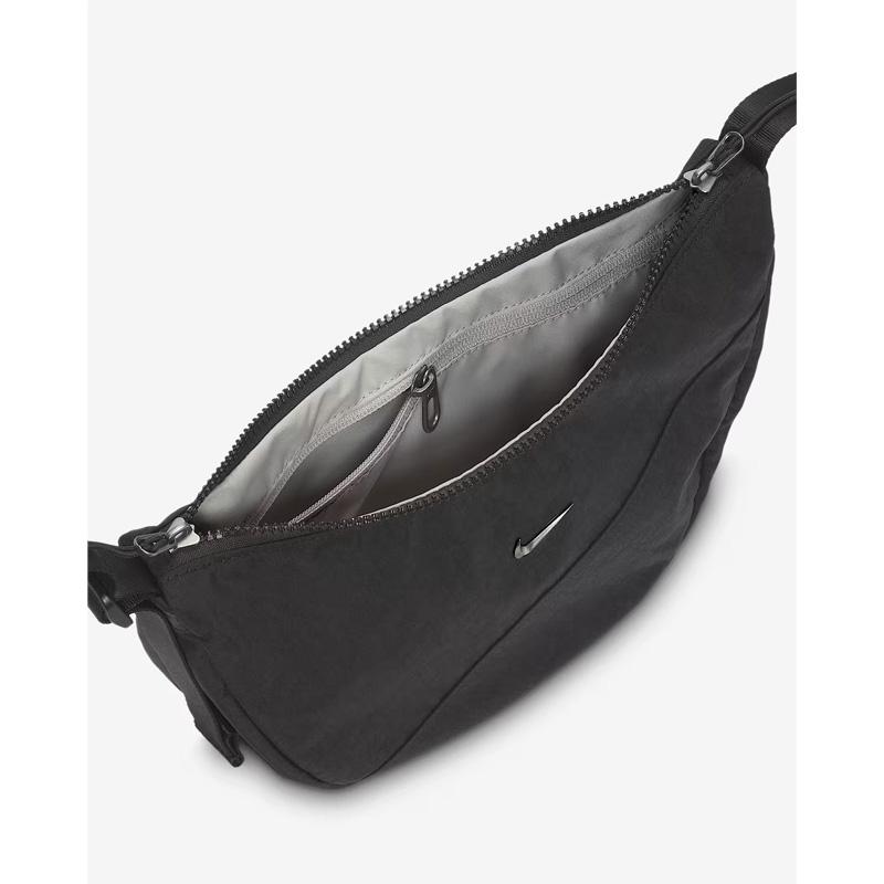 NIKE（ナイキ） ショルダーバッグ 半月型 4L NIKE オーラ クレセント