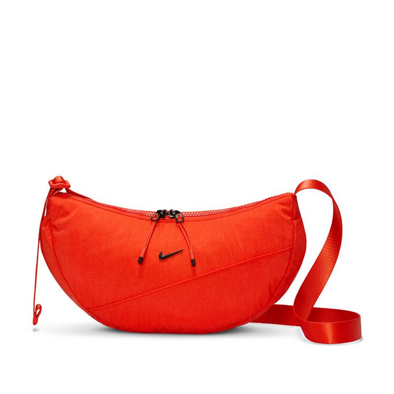 NIKE（ナイキ） ショルダーバッグ 半月型 4L NIKE オーラ クレセント