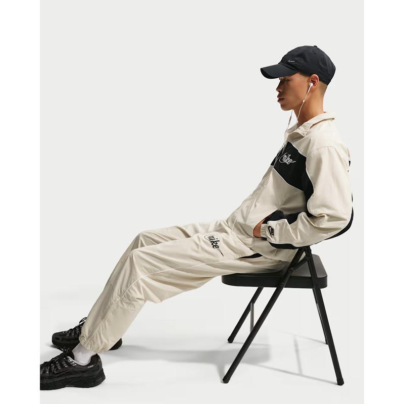 NIKE セットアップ ウィンドブレーカー 即完売品 Lサイズ！ NIKE（ナイキ） ウィンドブレーカー 上下 メンズ NIKE CLUB ライト
