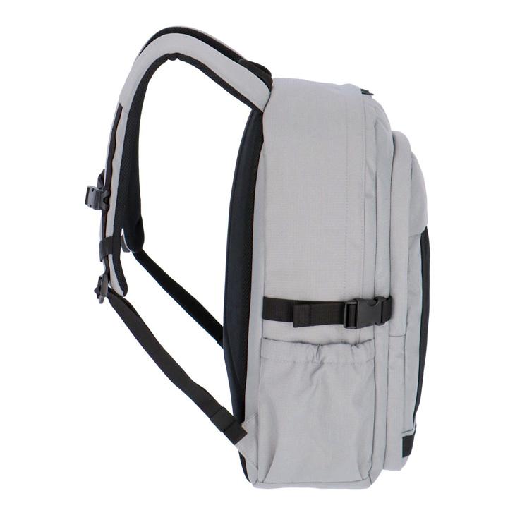 全2色 24L ニューバランス メンズ レディース ブレイズ バッグパック リュックサック デイパック バッグ 鞄 ブラック 黒 グレー 灰色 送料無料 New Balance LAB53101 New Balance（ニューバランス） リュックサック 24L バック ブレイズ