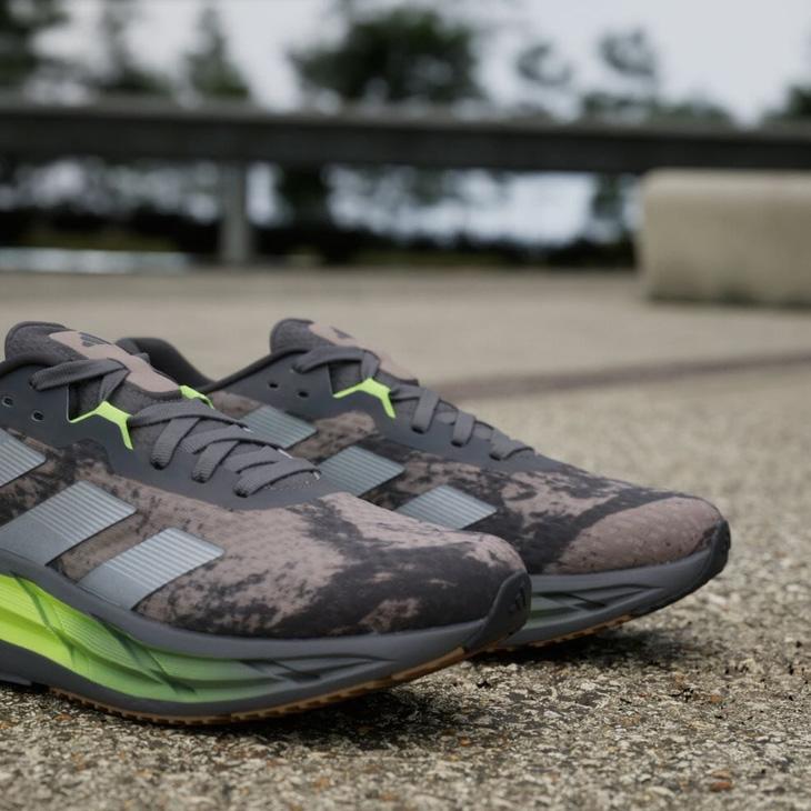 adidas（アディダス） ランニングシューズ 厚底 メンズ アディスター 3
