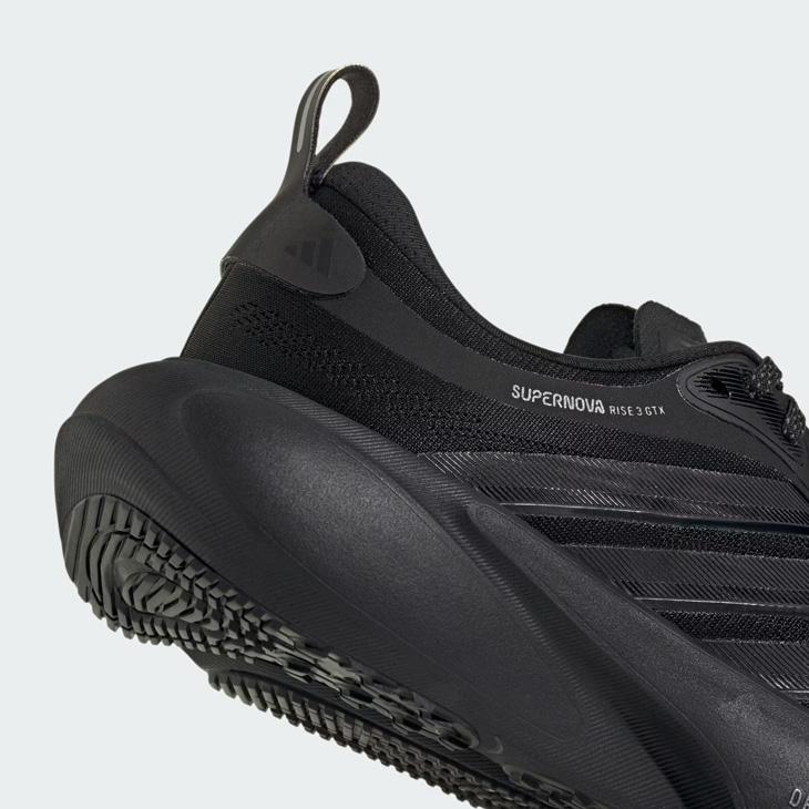 adidas（アディダス） ランニングシューズ 防水 レディース スーパー