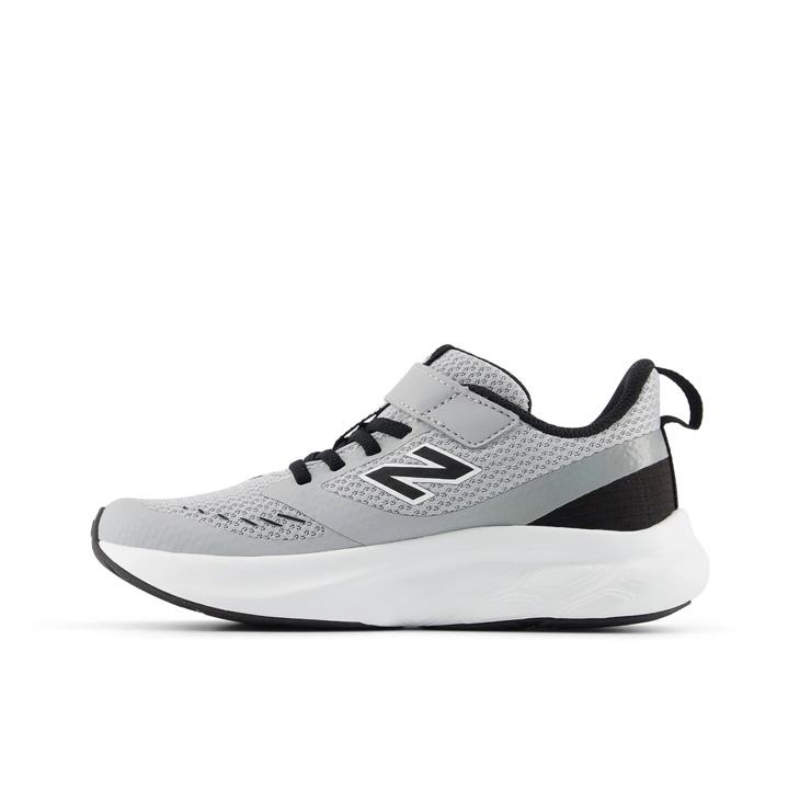 New Balance（ニューバランス） キッズ ジュニア ランニングシューズ