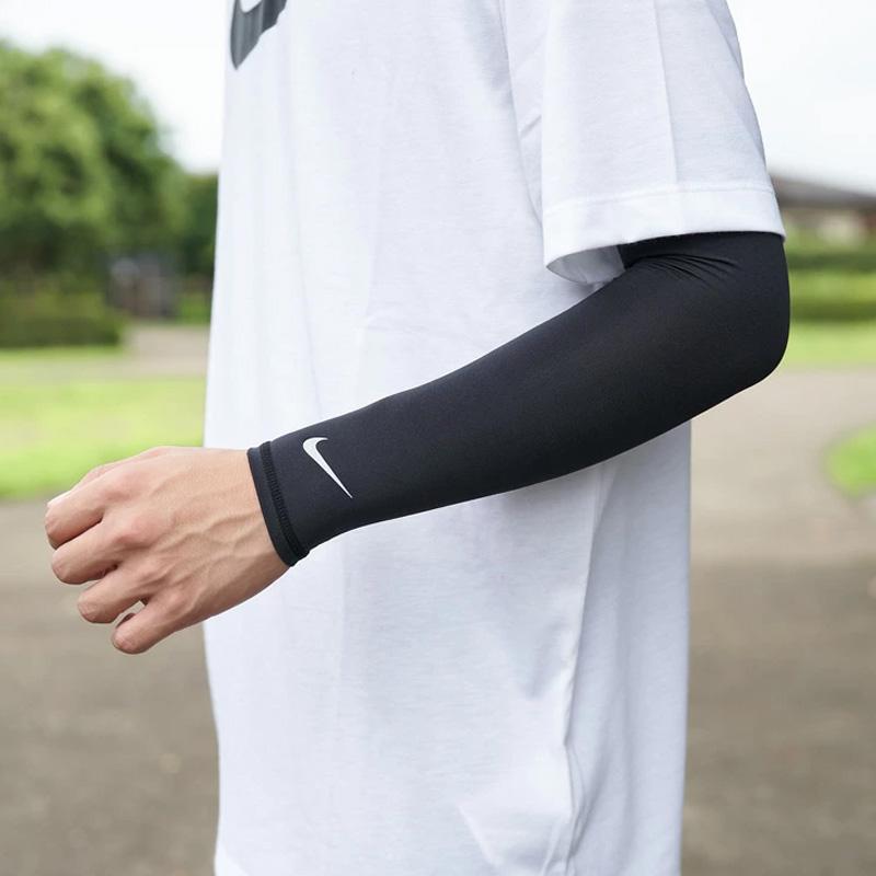 NIKE（ナイキ） アームカバー ロング丈 両腕 ライトウェイト