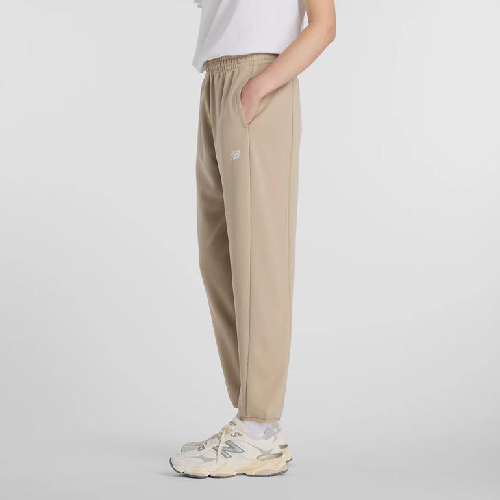 New Balance ベージュ ジャージ上下セット　極美品 New Balance（ニューバランス） ジャージ レディース 上下 ジャケット