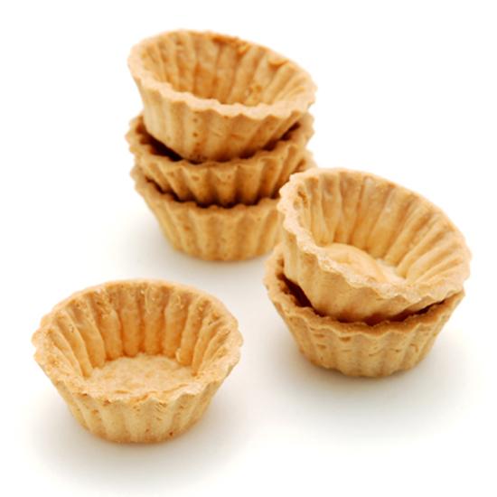 製菓用品：タルト型（200個）クッキーカッター（8セット）、めん棒 製菓用品：タルト型（200個）クッキーカッター（8セット）、めん棒