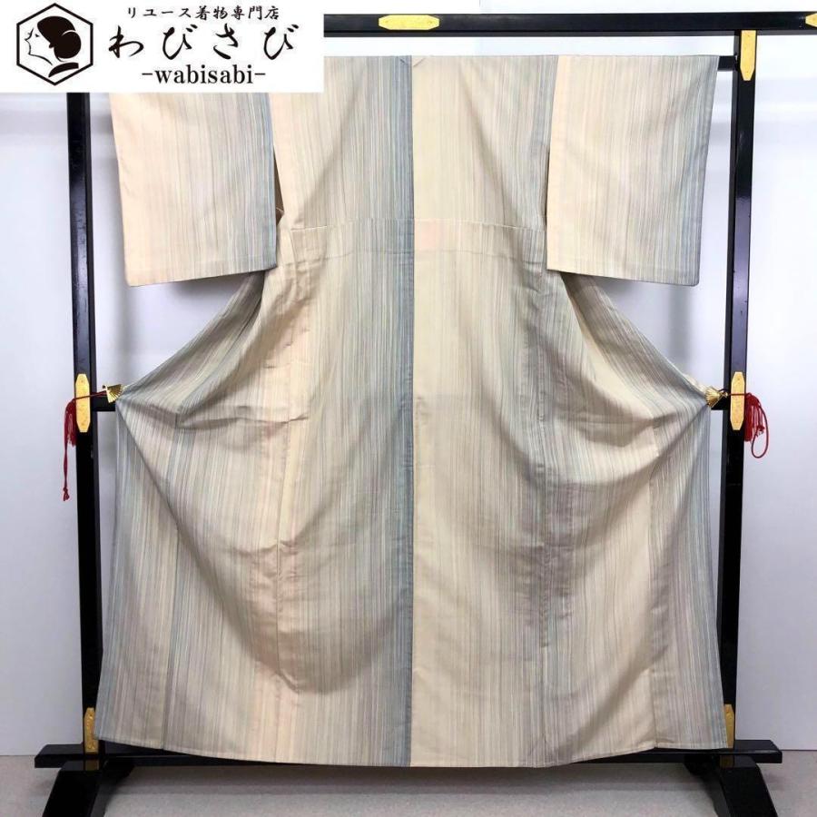 単衣 本塩沢 200色 やまだ織 証紙付 縦縞模様 薄白茶色 K-3026 単衣 本塩沢 200色 やまだ織 証紙付 縦縞模様 薄白茶色 K-3026