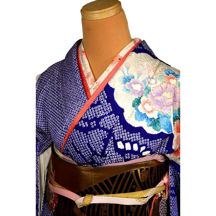 清楚な振袖 中古 着物 送料無料 最高級 新品同様 金彩 金駒シシュウ