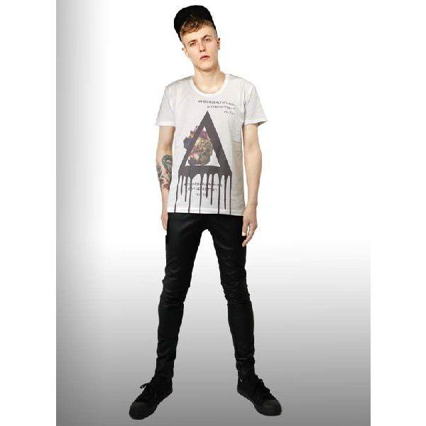 A Disorderly School Victim トライアングルの中からスカルが覗くロックなヴィンテージ感フォトtシャツ ロック ファッション ロックtシャツ パンクファッション Ads Victim ストリート ロックファッションwad 通販 Yahoo ショッピング