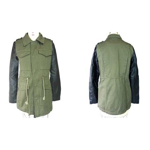 袖レザー切り替えスタイルのヴィンテージリメイク風ミリタリー