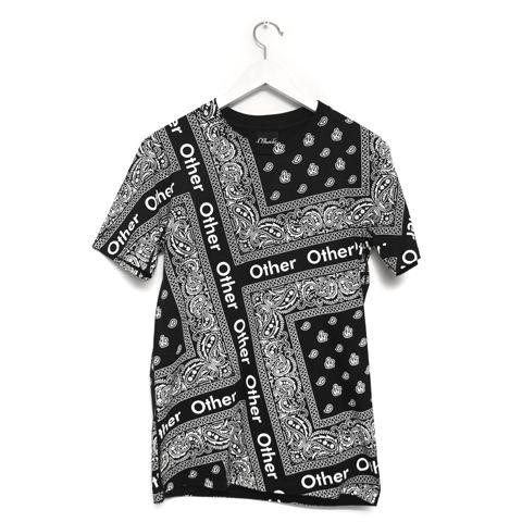 UKストリートブランドOther UK,バンダナ柄Tシャツ黒,ペイズリー柄