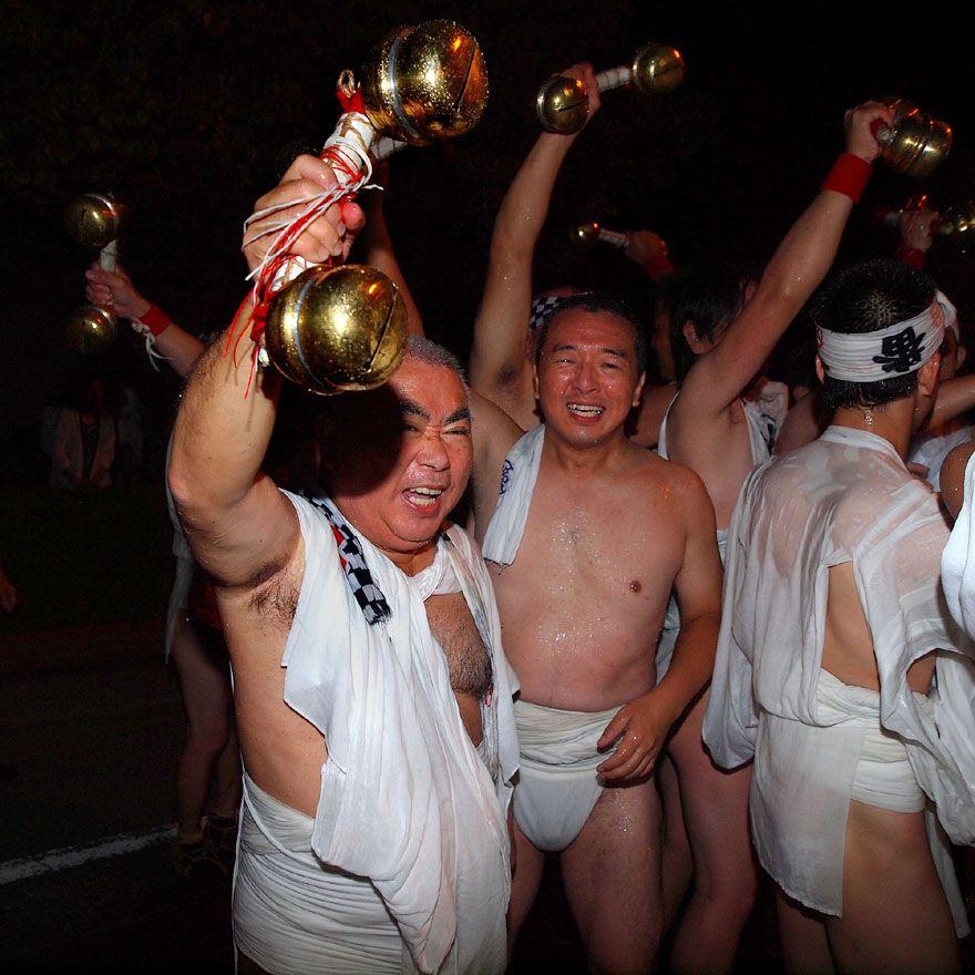 【14c】 ＤＶＤ写真集「見附天神裸祭平成2014・16・17・18・19年版」（スライドショー形式） |  | 05