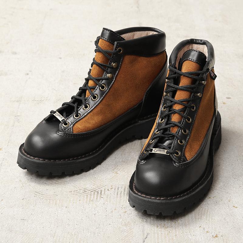 DANNER ダナー 品番 30424 DANNER LIGHT REVIVAL WALLOWA  GORE-TEX ブーツ ブラック サイズUS9EE 正規品 / 50579 Danner（ダナー） 30424 DANNER LIGHT REVIVAL ダナーライト