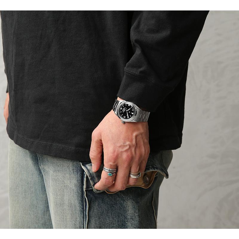 【新品】 NAVAL WATCH 腕時計 ユニセックス FRXF001 Produced by LOWERCASE クォーツ 電池式（VH31） ブラックxシルバー アナログ表示 FRXF001 ｜ ナバルウォッチ(NAVAL WATCH) - 腕時計のななぷれ