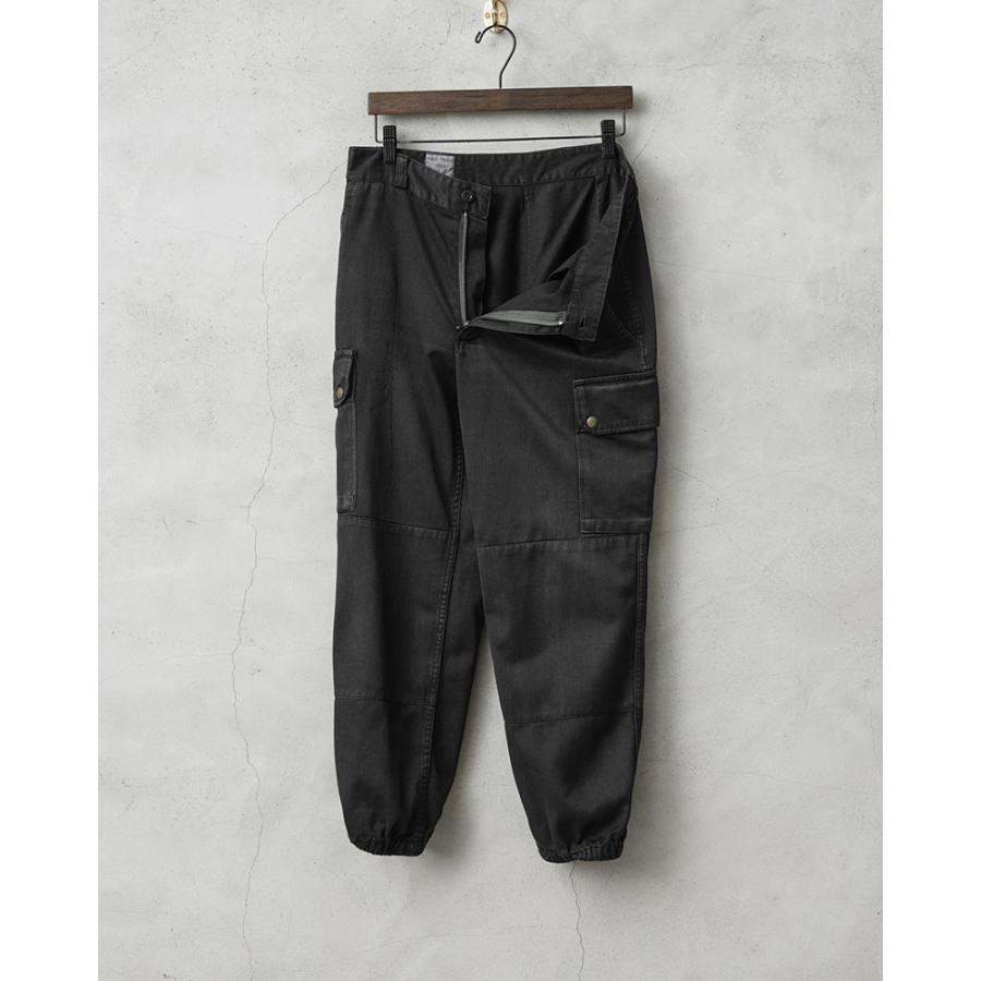 MILITARY 実物 USED フランス軍 F-2 カーゴパンツ BLACK染め MILITARY 実物 USED フランス軍 F-2 カーゴパンツ BLACK染め