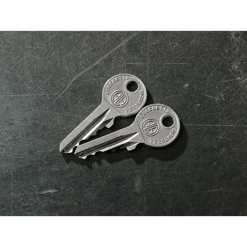 MILITARY（ミリタリー） 実物 新品 デッドストック イタリア軍 METAL