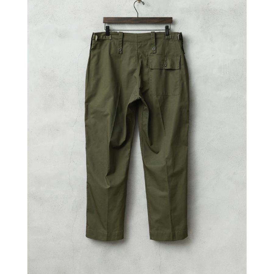 MILITARY（ミリタリー） 実物 新品 デッドストック イギリス軍 ライト