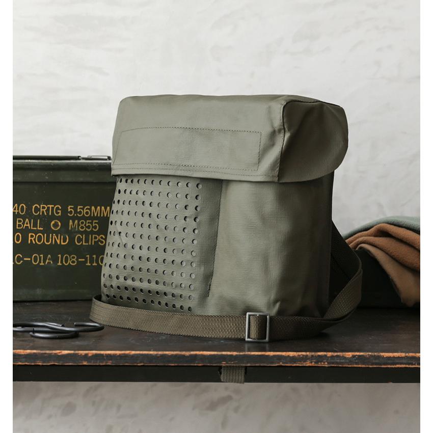 実物 新品 デッドストック スイス軍 PVC RADIO ショルダーバッグ 