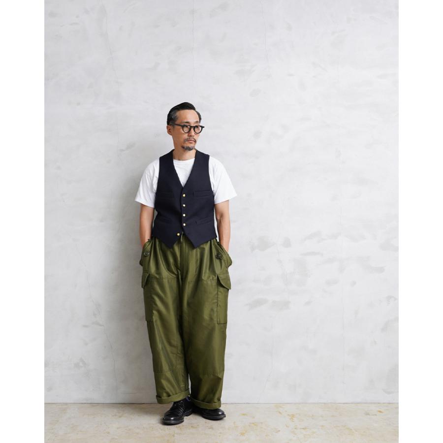 MILITARY（ミリタリー） 実物 新品 デッドストック イタリア ジレ