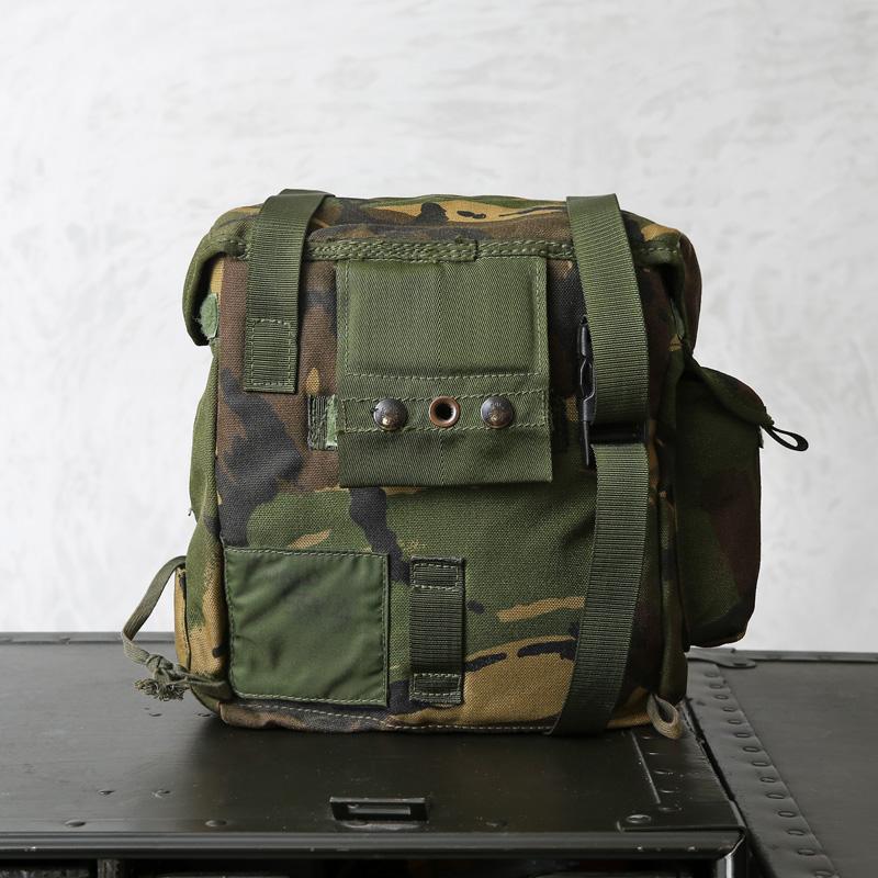 MILITARY（ミリタリー） 実物 USED イギリス軍 ガスマスク ショルダー