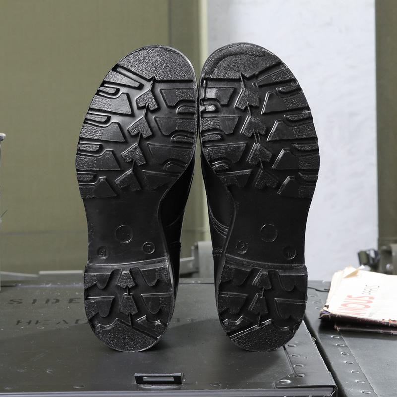 MILITARY（ミリタリー） 実物 新品 デッドストック オランダ軍 レザー