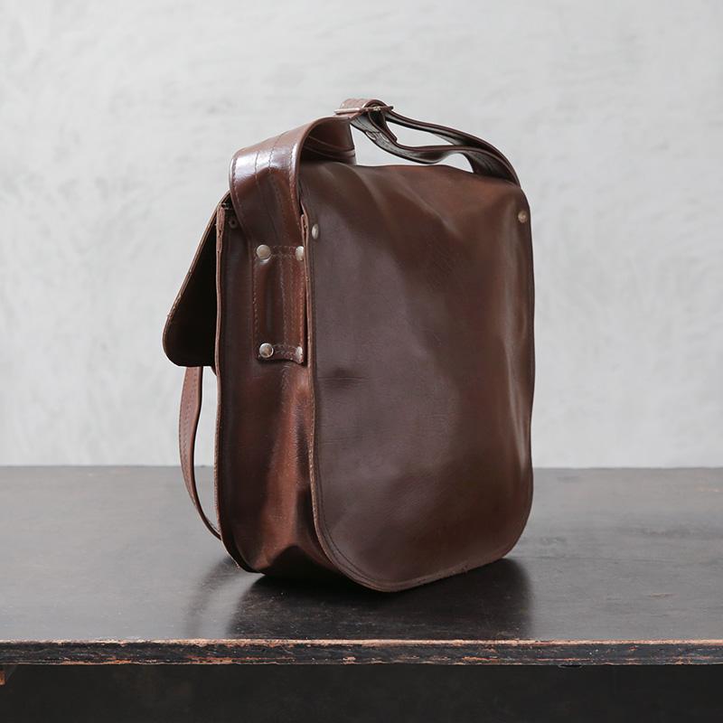 古着 ルーマニア軍 PVC バッグ ショルダーバッグ ミリタリー バッグ 茶色 古着通販】古着 ルーマニア軍 PVC バッグ ショルダーバッグ