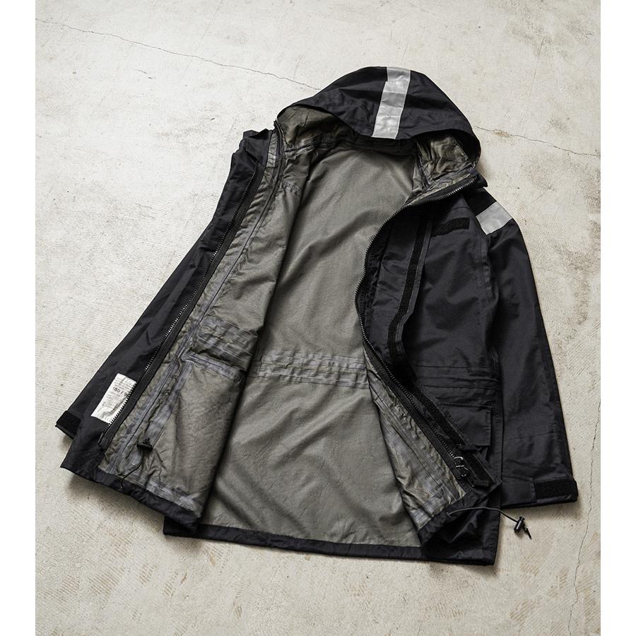 MILITARY 実物 USED イギリス軍 ROYAL NAVY FOUL WEATHER MVP MILITARY 実物 USED イギリス軍 ROYAL NAVY FOUL WEATHER MVP