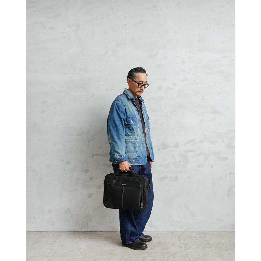 Targus（ターガス） 新品 米軍放出 Targus社製 16インチ PC用 ラップ