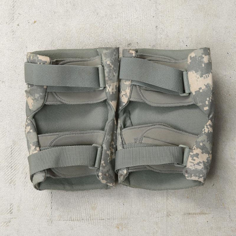 MILITARY（ミリタリー） 実物 USED 米軍 ニーパッド ACU（UCP