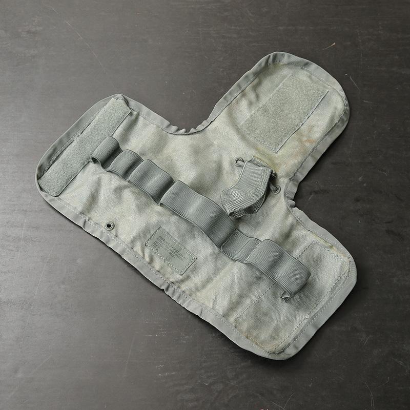 LC-２ファーストエイドポーチ（ポーチ・インサートケース・包帯）米軍放出品 MILITARY（ミリタリー） 実物 USED 米軍 IMPROVED FIRST AID KIT