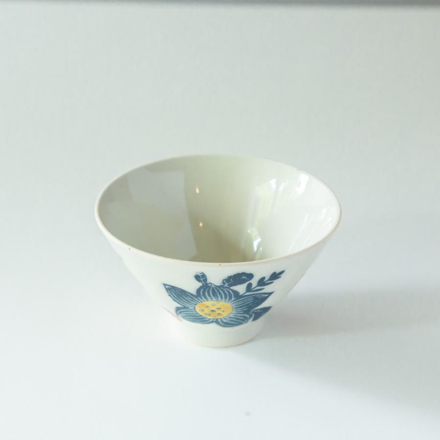 断捨離中 波佐見焼 桔梗唐草お茶碗 Amazon｜西海陶器 波佐見焼 龍庵窯 お茶碗 飯碗 大 唐草桔梗 青 ブルー