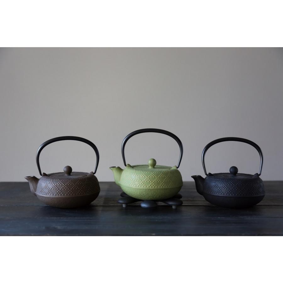南部鉄器】【カラーポット】岩鋳製 南部鉄器 急須 5型格子 南部鉄器】【カラーポット】岩鋳製 南部鉄器 急須 5型格子
