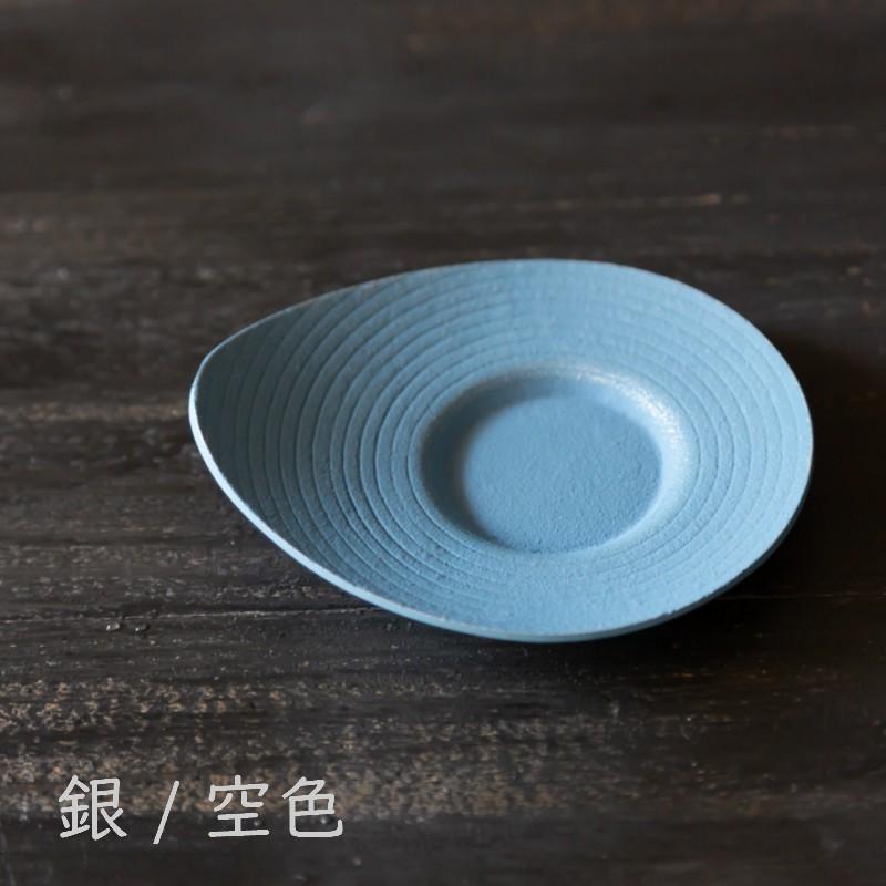 南部鉄器　皿 ガラス専門店｜南部鉄器｜岩鋳｜急須5型波 若草 – TSUCHI-YA