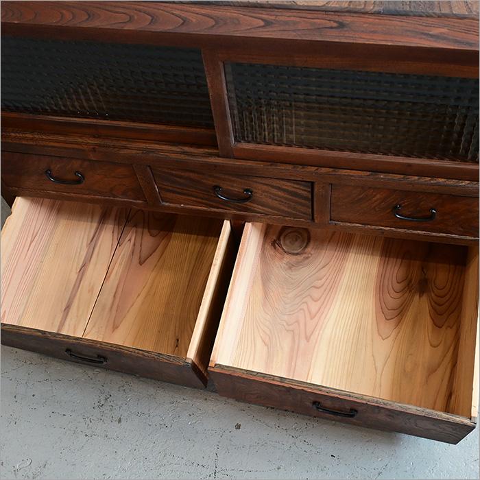 【一点物 】杉無垢材シェルフ 古箪笥リメイク 和風飾り棚／茶箪笥／柿渋仕上げ 一点物 】杉無垢材シェルフ 古箪笥リメイク 和風飾り棚／茶箪笥／柿渋