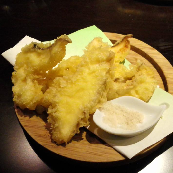 松茸 300g 国産 天然 採りたてを産直 ミシュラン3つ星