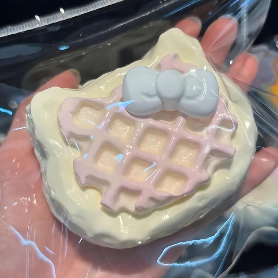 ぷにぷに 水感スクイーズ スクイーズケーキおもちゃ めろじょい