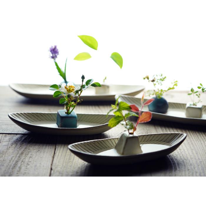 益子焼の花留め 〜花あそび〜 【正方形/シャビーターコイズ】一輪挿し