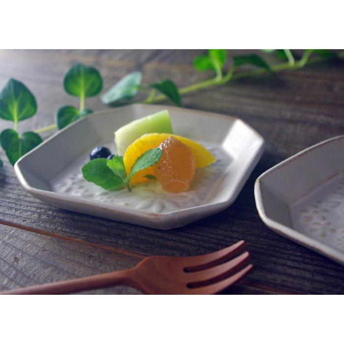 クッカ八角皿【小】kinari 益子焼 角皿 副菜皿 デザート皿 おしゃれ 花