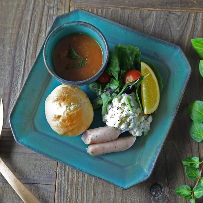 【vintage】ターコイズブルーの和食器角小皿2枚セット vintage】ターコイズブルーの和食器角小皿2枚セット