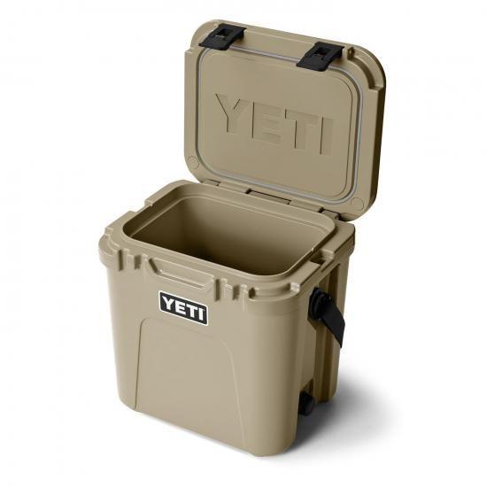 YETI Roadie 24 2.0 ハードクーラー ダブルデューティーショルダーストラップと排水プラグ付き タンの画像