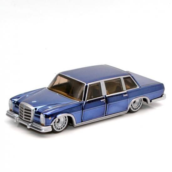 MATTEL HotWheels RLC EXCLUSIVE - 1964 MERCEDES-BENZ 600 レッド