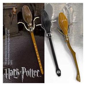 ハリーポッター 魔法の箒型ブックマーク3個セット : ワールド輸入