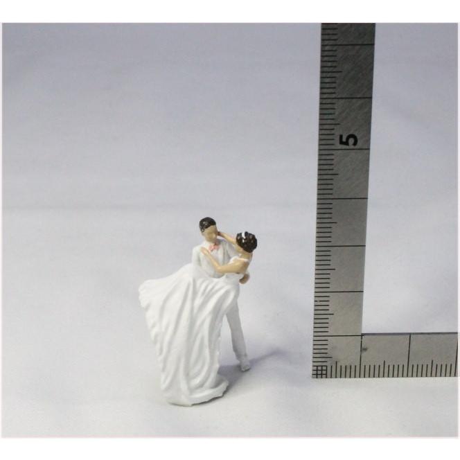 1 50人形 新郎新婦 ウェディングフィギュアd お姫様抱っこ 結婚式 ブライダル 塗装済み F 50 218 わき役黒ちゃんヤフー店 通販 Yahoo ショッピング