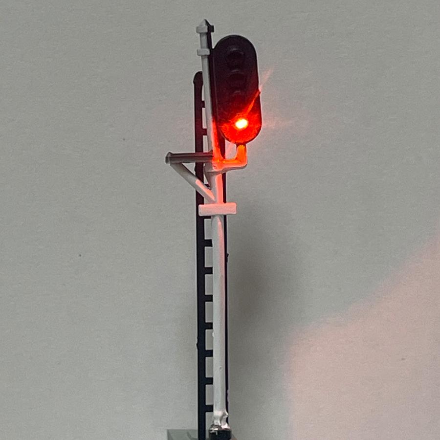 Nゲージ4灯式信号機 黄(オレンジ) LED光るだけシリーズ : わき役黒