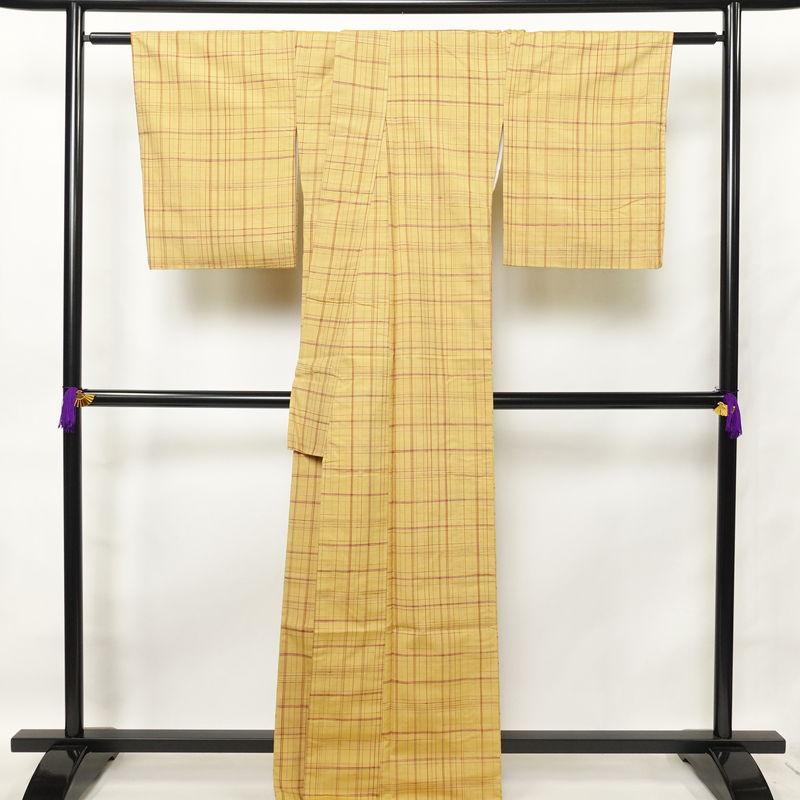 中古 紬 良品 しつけ糸付き 正絹 チェック・格子柄 袷仕立て 身丈174cm 裄丈69.5cm 紬着物 黄・黄土色_1